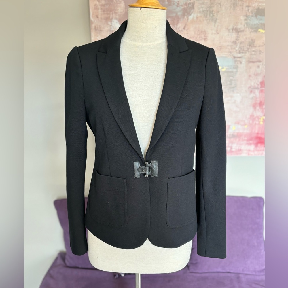 RW&Coā Black Blazer with Leather like closer Structured with Stretch Size M